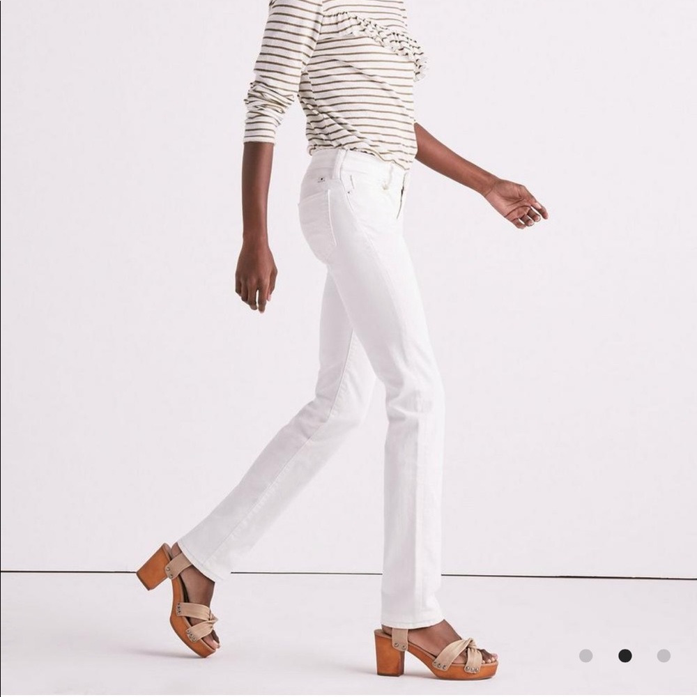 EUC Lucky Brand Mid Rise Sweet Straight Jean